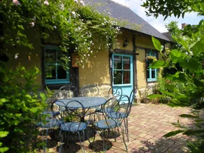 Cottage avec barbecue et jardin - Image 3