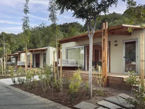 Mobile home with terrace & pool - Image 4