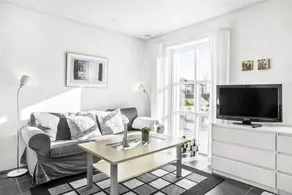 Holiday apartment with barbecue, terrace & jacuzzi - Image 2