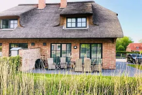 Spacious holiday home with terrace & garden | Pets are welcome - Image 2