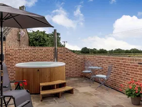 Casa rural ideal para familias con barbacoa, jardín y jacuzzi | Vistas al río | Admite mascotas - Image 3