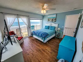 Beach House - Image 4