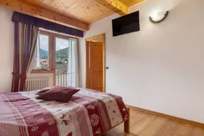 Room 'Camera Doppia N 4' with Mountain View, Shared Garden and Wi-Fi - Image 3