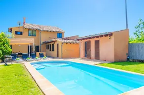 Villa with garden, private pool & barbeque - Image 2