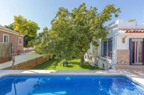 Fully equipped pleasant villa with private pool, terrace & barbeque | Sea view | Beach nearby - Image 2
