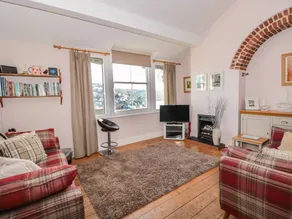 Cottage with garden & terrace - Image 4