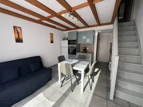 Charming 2-Bedroom Villa, Terrace, 250m to Beach, Sleeps 6, Quiet Area - Image 2