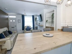 Wonderful cottage with terrace & garden - Image 5