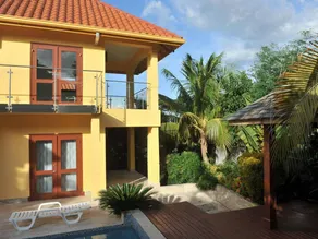 Weiträumige Villa mit Pool - Image 5