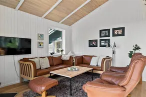 Holiday home with terrace & BBQ | Sea view - Image 5