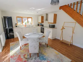 Family-oriented cottage with garden | Pet-friendly - Image 3