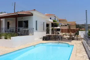 Villa with terrace, garden & barbeque - Image 3