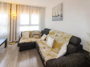 Cosy Apartment in Town, 800m from Port Beach - A/C, Dishwasher, Near Main Square - Image 4