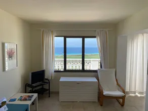 Maison avec piscine, jardin et terrasse | Vue mer - Image 4