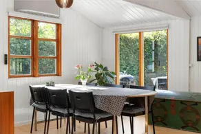 Holiday home with terrace & barbecue - Image 4