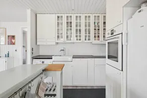 Charming holiday home with garden & barbecue - Image 4