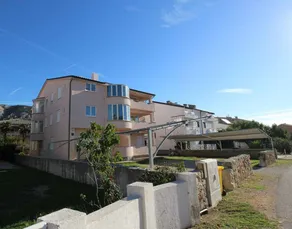 Studio with barbeque - Image 4