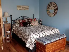 Woodland Cottage Rental Perfect for Couples Overlooking Raccoon Creek in Ohio - Image 4