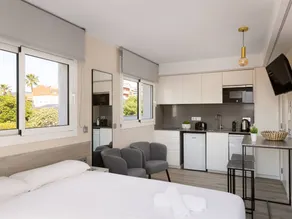 Appartement avec piscine - Image 2