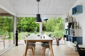 Child-friendly charming holiday home with hot tub, terrace & barbeque | Beach nearby - Image 3