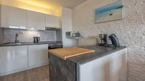 Holiday apartment with pool - Image 4