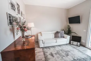 Appartement entièrement équipé avec terrasse, jardin et piscine | Vue lac | Avec animaux acceptés - Image 5
