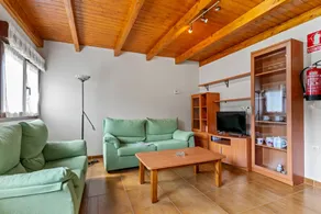 Holiday home with barbecue, garden & pool | Mountain view - Image 4