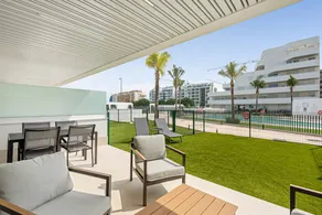 Appartement avec jardin, piscine privée et terrasse | Vue jardin | Adapté au travail à distance - Image 2