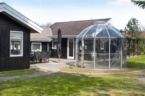 Fully equipped big house with jacuzzi, garden & terrace | Next to the beach - Image 5