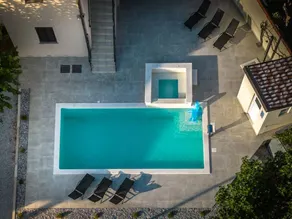 Fully equipped holiday home with private pool, terrace & barbecue | Pets allowed - Image 5