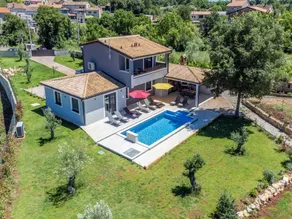 Ferienhaus mit Garten, privatem Pool und Terrasse - Image 4