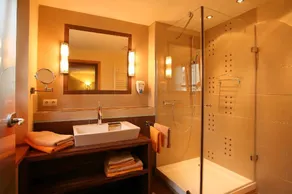 Dedicated room with terrace - Image 2