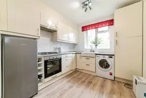 2 Bed Flat - Sleeps 3 - Pets - Parking - Wifi - Image 5