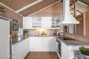 Fully equipped holiday home with terrace & BBQ | Sea view - Image 5