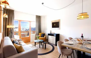 Holiday apartment with sauna, pool & jacuzzi - Image 5