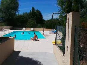 Chalet with terrace & pool - Image 2