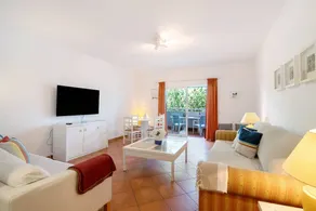 Child-friendly holiday apartment with garden, terrace & fast internet | City view | Beach nearby | Suitable for remote work - Image 3