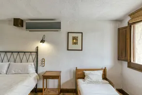 Chambre chez l'habitant avec internet haut débit, terrasse et piscine | Vue jardin - Image 2