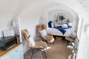 Cottage with jacuzzi - Image 2