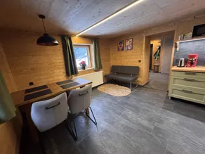 Holiday apartment with garden - Image 3