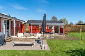 Fully equipped house with garden, terrace & BBQ | Pets are welcome - Image 2