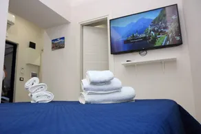 Apartamento vacacional | Cerca Catedral de Nápoles - Image 4