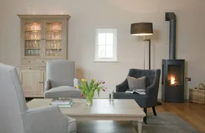 Family-friendly nice cottage with garden, barbeque & private pool - Image 3