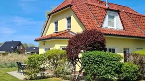 Family-friendly flat with terrace, BBQ & garden | Beach nearby - Image 2