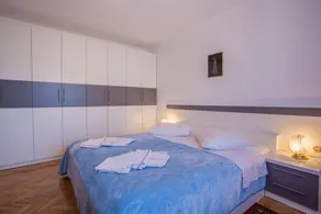 Room with terrace Cres (S-2512-a) - Image 5