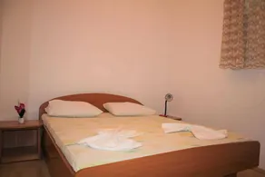 Holiday apartment with terrace - Image 3