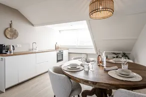 Yucca Beachhouse - Luxury Loft Apartment - Image 4
