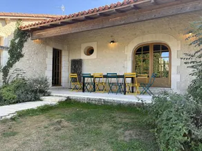 Holiday home with garden, private pool & BBQ - Image 3