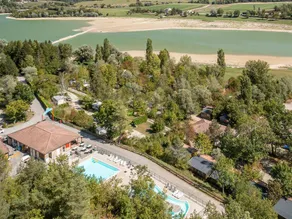 Familienfreundliches tolles Chalet mit beheiztem Pool und Terrasse | Haustierfreundlich - Image 3