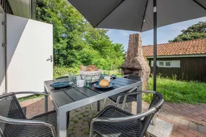House with terrace, garden & BBQ - Image 2